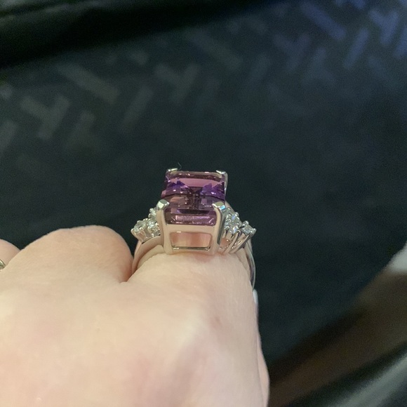 NWT Mystic topaz. Size 8. Six white zircon stones. - Picture 2 of 4